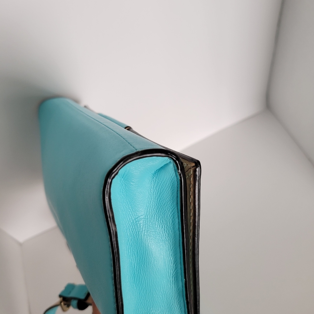 Kate Spade New York Crossbody Clutch Like New - Picture 8 of 12